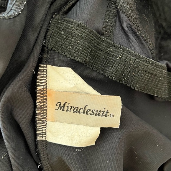 Miraclesuit Classic Black Swimsuit - Picture 5 of 7